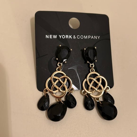 New York & Company Jewelry - 🎯CLEARANCE: LAST CHANCE New York and Company Earrings NWT!